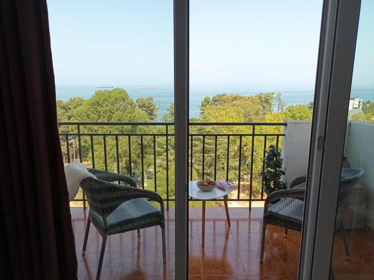 Mimino Aparthotel Batumi Exteriör bild