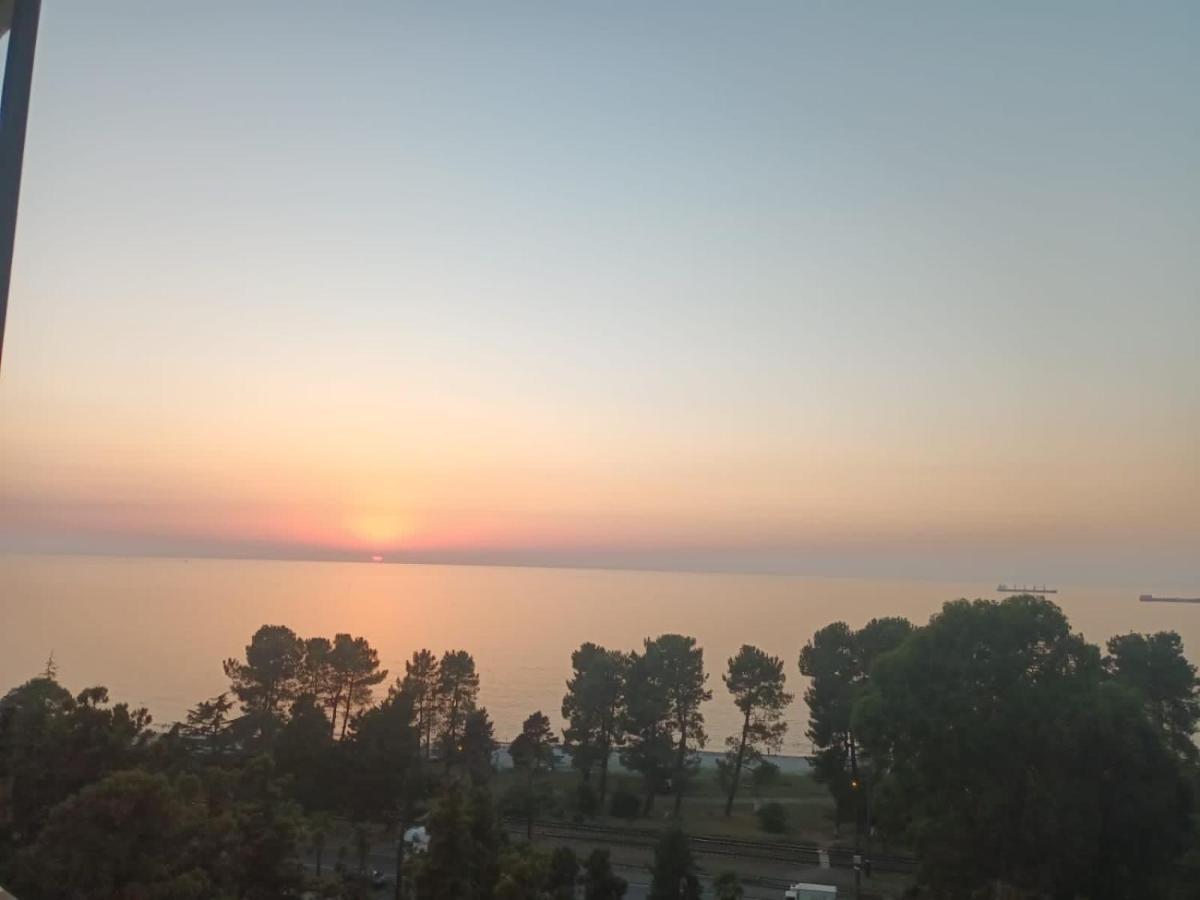 Mimino Aparthotel Batumi Exteriör bild