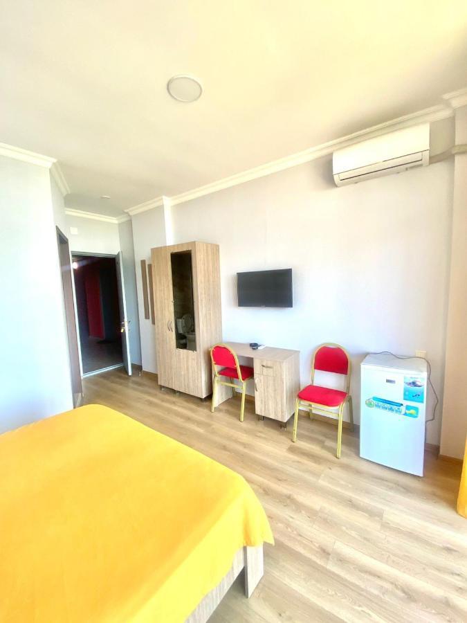 Mimino Aparthotel Batumi Exteriör bild