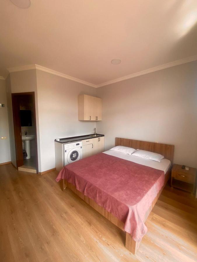 Mimino Aparthotel Batumi Exteriör bild
