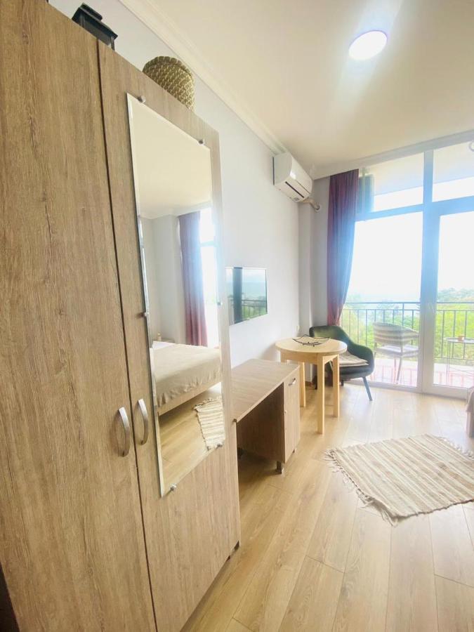 Mimino Aparthotel Batumi Exteriör bild