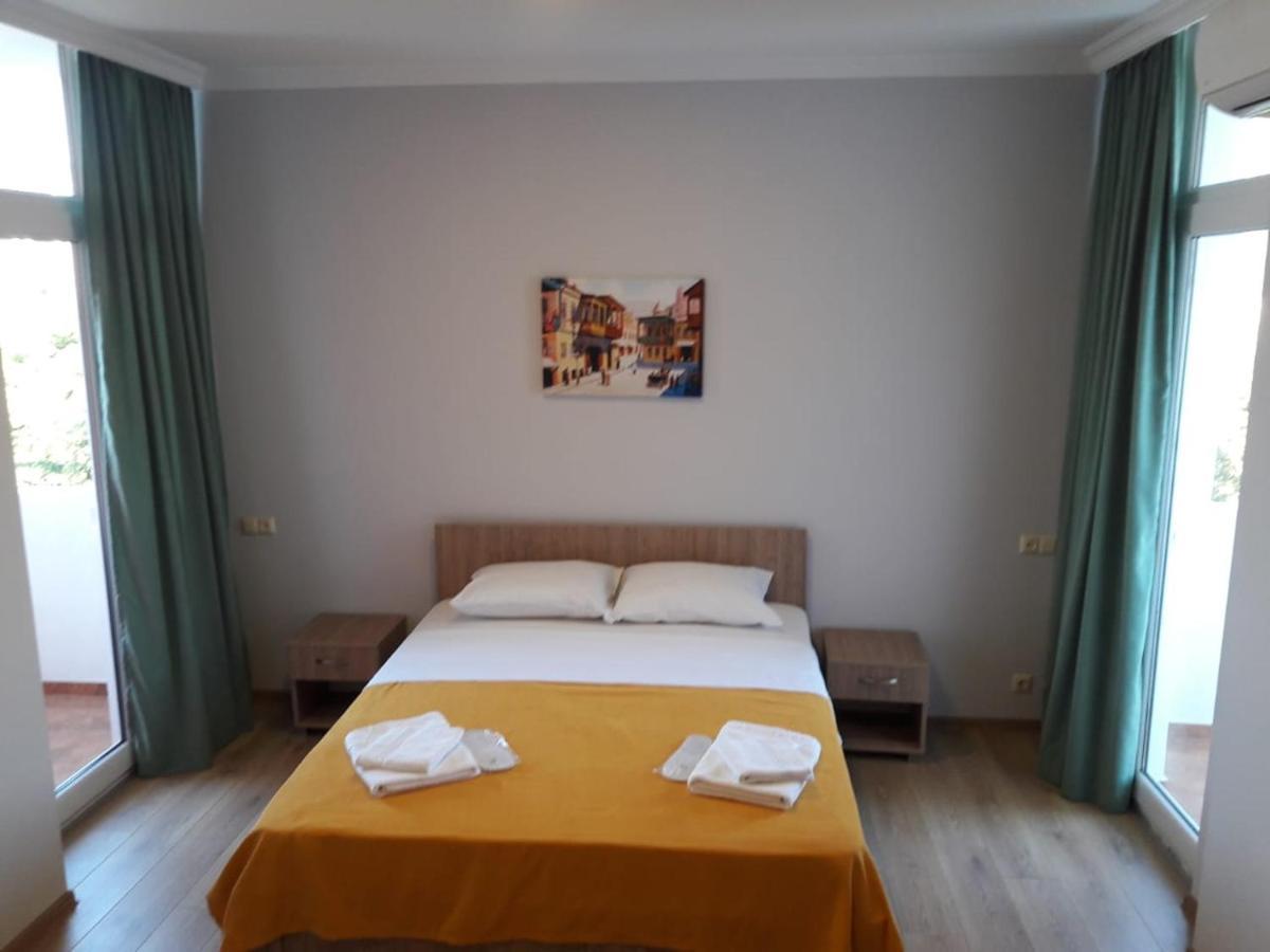 Mimino Aparthotel Batumi Exteriör bild